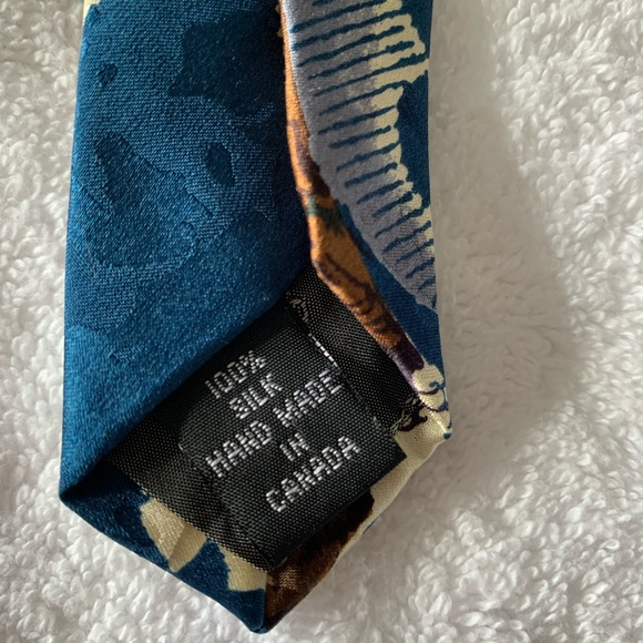 J.P. Tilford for Harry Rosen men’s tie - Picture 7 of 7